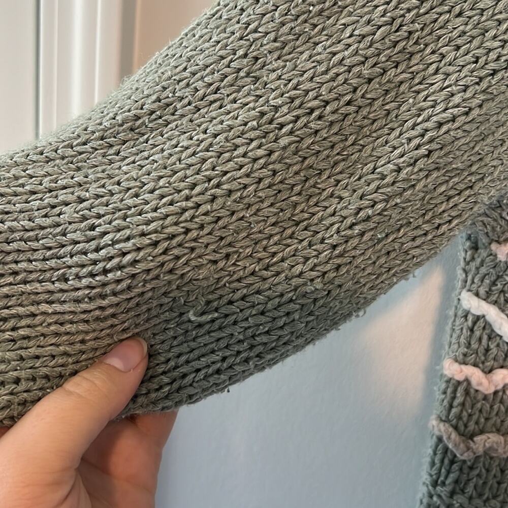 Vintage 90’s Hunters Run Hand Knit Ramie/Acrylic Green & Pink Embroider Sweater - Picture 5 of 13